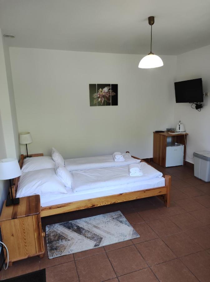 Rezydencja Bukowy Dwor Czarna  Extérieur photo