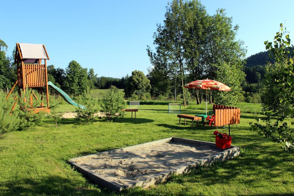 Rezydencja Bukowy Dwor Czarna  Extérieur photo