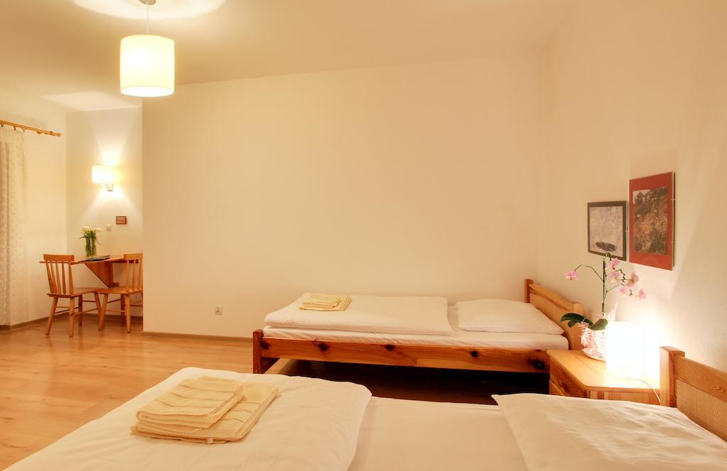 Rezydencja Bukowy Dwor Czarna  Chambre photo